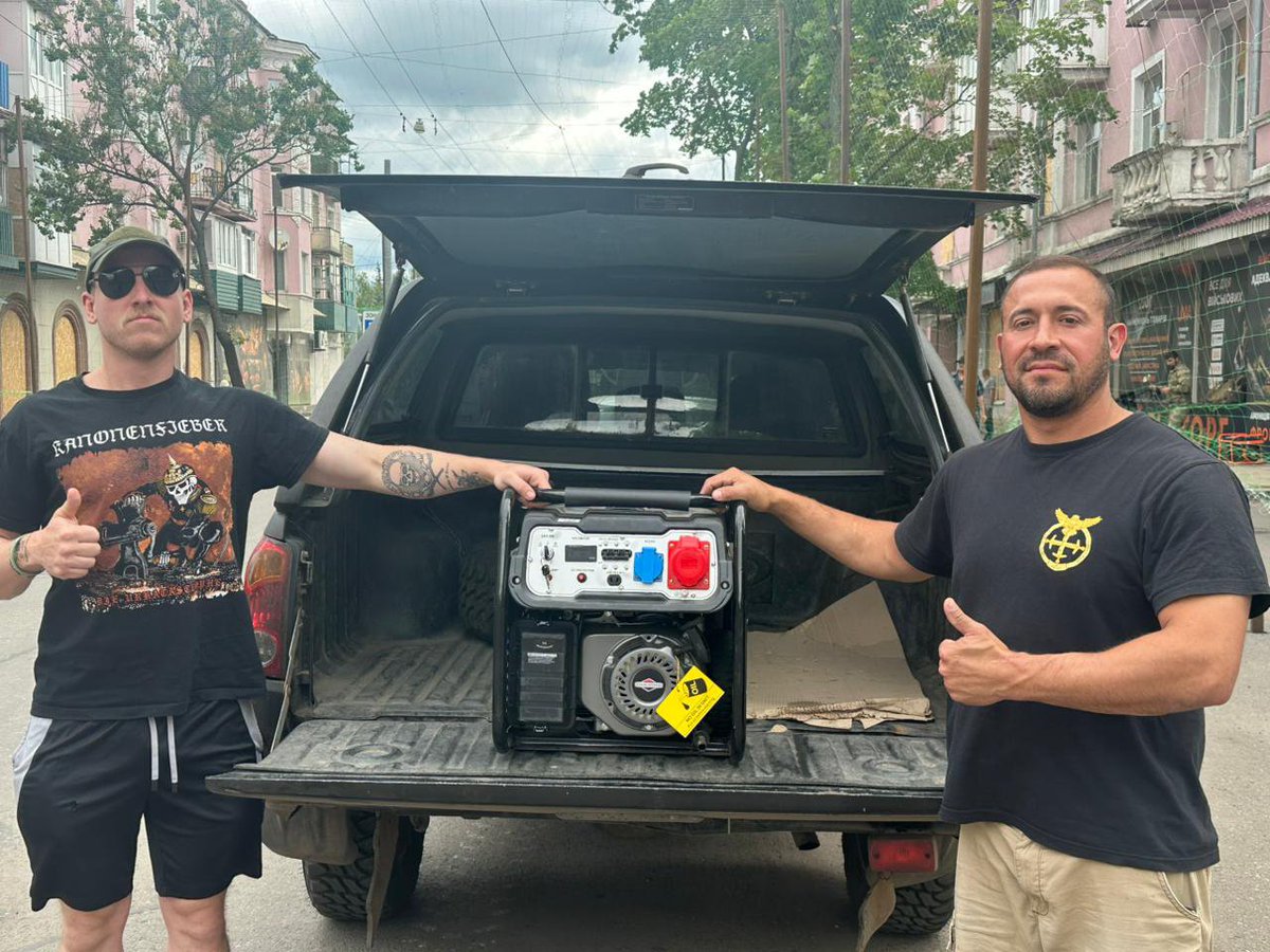 AshtonCirillo's tweet photo. Today colleagues from the 28th Brigade's Flash Battalion Quick Response Force, left the Frontline to pick up an @Exen donated generator in an @Exen vehicle. 

Exen is a hero of Ukraine and to @JohnLiniger and @peterktodd and the @GentlyUsed_Lada for the help with theze donations. https://t.co/FmPg3Ji9eM