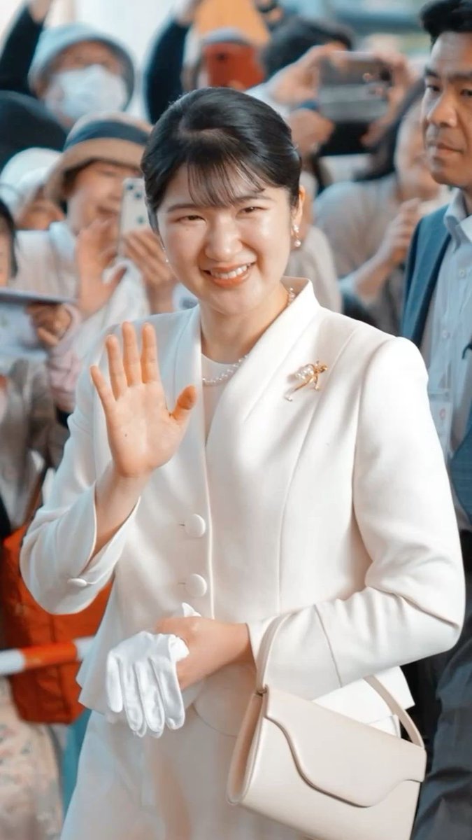BlueRose_1358's tweet photo. 過去は変えられないけれど未来は変えられる
#敬宮愛子さまを皇太子に
#敬宮さまは男系女子
#世界平和を願うのは敬宮さま
#Xデモ https://t.co/ulePJQSLW2