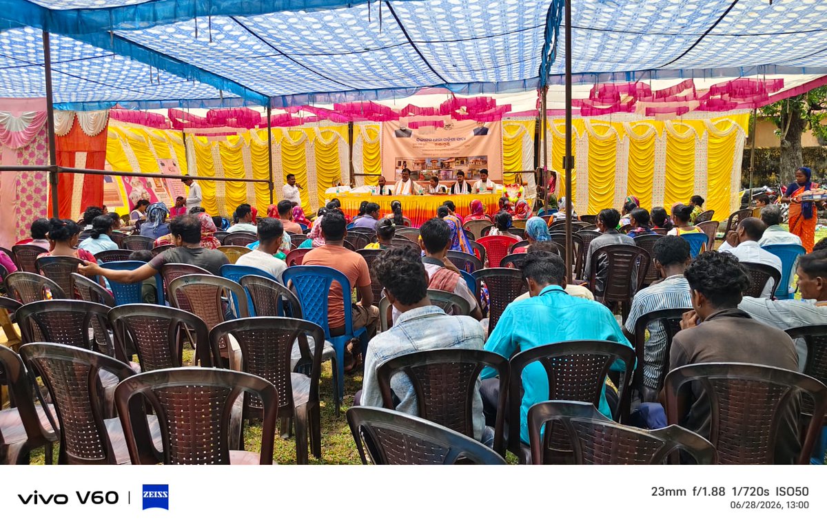 BDO_Kalimela's tweet photo. ବିକାଶର ଧାରା ଓଡିଶା ସାରା
The Outreach Programme at Nalagunthi Gram Panchayat brought government welfare schemes closer to the people through public interaction and awareness initiatives.
#OutreachProgramme #NalagunthiGP #KalimelaBlock #Malkangiri https://t.co/BI9J3yao30