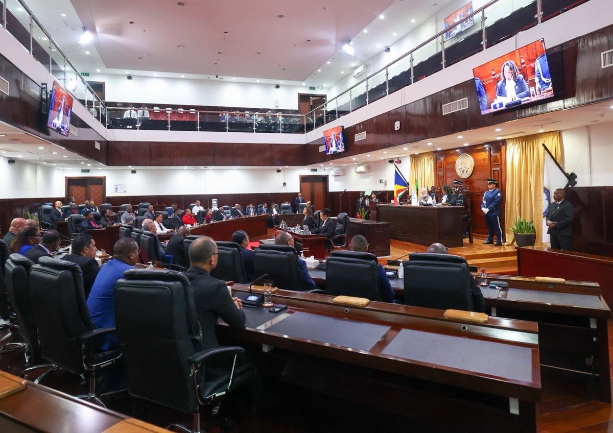 narendramodi's tweet photo. Addressed the National Assembly of Seychelles today.

Expressed my gratitude for the warmth and friendship extended by the people of Seychelles. Spoke about the long-lasting partnership between our two nations that is built on shared values. It was also an honour interacting with the Members of the Assembly.

@SeychellesNA