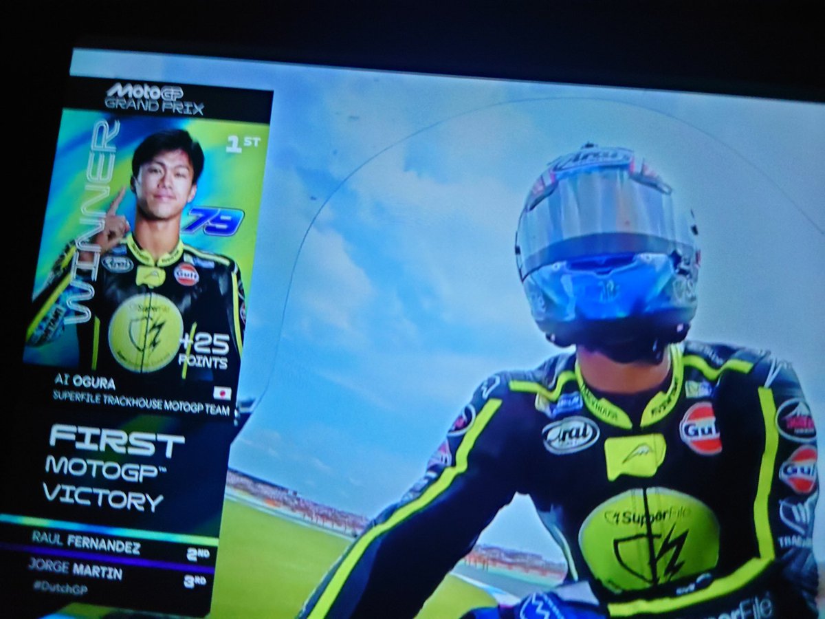 TedFF's tweet photo. 小椋選手、MotoGP初優勝おめでとう！ https://t.co/OTBBx0Tvk7