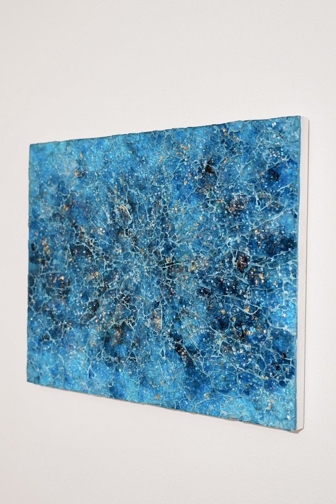 artwork_mayumi's tweet photo. 展示作品紹介

『きら星』

夜空を見上げたときに感じる
“ときめきと静けさ”を閉じ込めた作品です。

明日から始まるグループ展
『Prism X 2026』にて展示いたします。

2026.6.29（月）- 7.4（土）
GALLERY ART POINT（銀座）

#ガラスモザイク #きら星　#ギャラリーアートポイント https://t.co/3ONw9K9bx4
