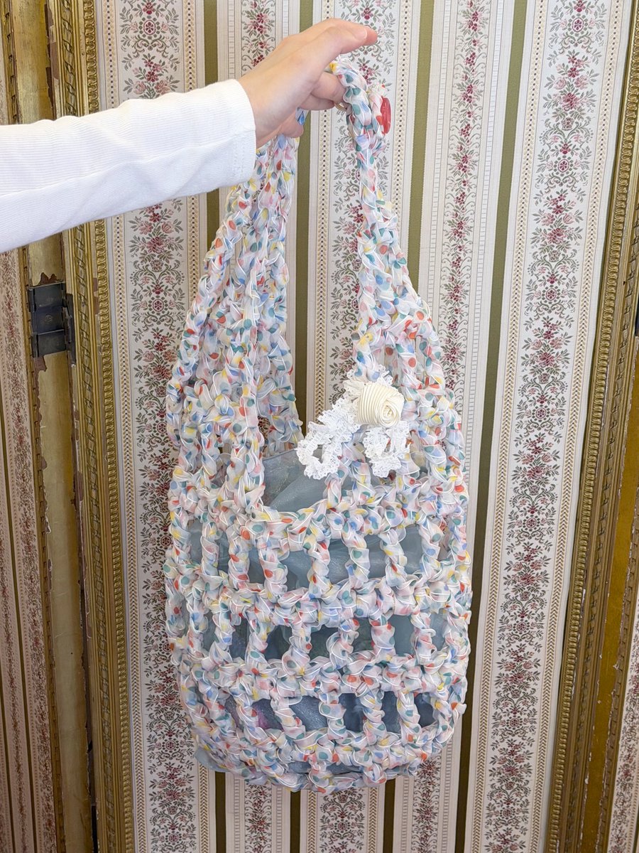 emptyroom_kr's tweet photo. 🍬 candy dot net bag

˟̑*̑˚̑*̑˟̑ ˟̑*̑˚̑*̑˟̑ ꫂ ၴႅၴ ˟̑*̑˚̑*̑˟̑ ˟̑*̑˚̑*̑˟̑
#RT 추첨 한분께 장미 레이스 참을 보내드려요.

🗓️ 7/1 (수) 21:00 ~ 7/7 (화) 23:59
🔗 https://t.co/QinYQDyzt0

캔디 도트 네트백은 해당 기간 확보된 재료 수량만큼만 제작되며 구매 시 오간자백도 함께 보내드립니다! https://t.co/osvJ14nwAJ