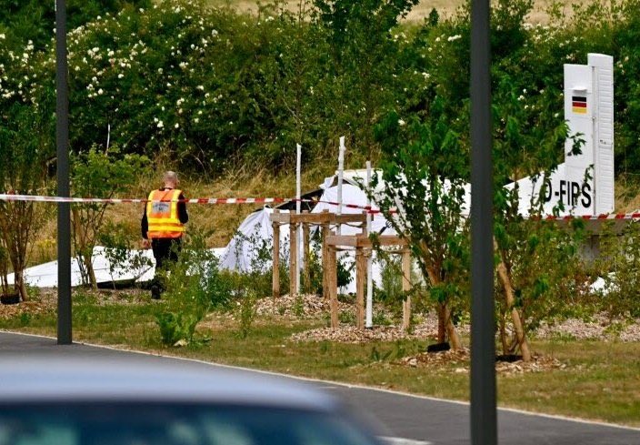 PlanesOfLegend's tweet photo. 🔴France 🇫🇷: Plane crash. 
Pilatus PC-6/B2-H4 Turbo Porter - D-FIPS 🇩🇪
Tomblaine, near Nancy-Essey Airport (ENC/LFSN)
11 fatalities.
"A Pilatus PC-6/B2-H4 Turbo Porter skydiving plane, operating for Tandemotion Parachutisme, crashed immediately after takeoff from Nancy-Essey Airport (ENC), France. All eleven on board suffered fatal injuries. The aircraft had been engaged in skydiving flights during the morning. 
ADS-B data indicate that at 10:53, the flight landed on runway 21 following a drop. It vacated the runway to the apron and taxied back to the runway at 10:58. 
It commenced the takeoff from the taxiway B intersection of runway 21. The takeoff distance available from that point is about 750 meters. 
ADS-B datapoints then suggest the aircraft slightly drifted to the left on takeoff. From a position over the runway threshold it made a left hand turn and crashed on a road just outside the airport perimeter."
➡️https://t.co/dyIhw9cJNd
➡️https://t.co/GU8uxjDUHb
➡️https://t.co/P7QVKAfkaf
📷Mick Bajcar / https://t.co/CU66R2AFMJ