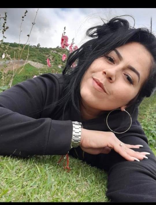 esdemontero's tweet photo. Génesis Narvaez se encontraba en el edificio Costa Brava, Los Corales.
No se tiene información alguna sobre ella o trabajos de rescate en el lugar. Cualquier información, replicar este tuit o comunicarse al 04140121504 https://t.co/sY6jsM4uDn https://t.co/bwlQvQUU29