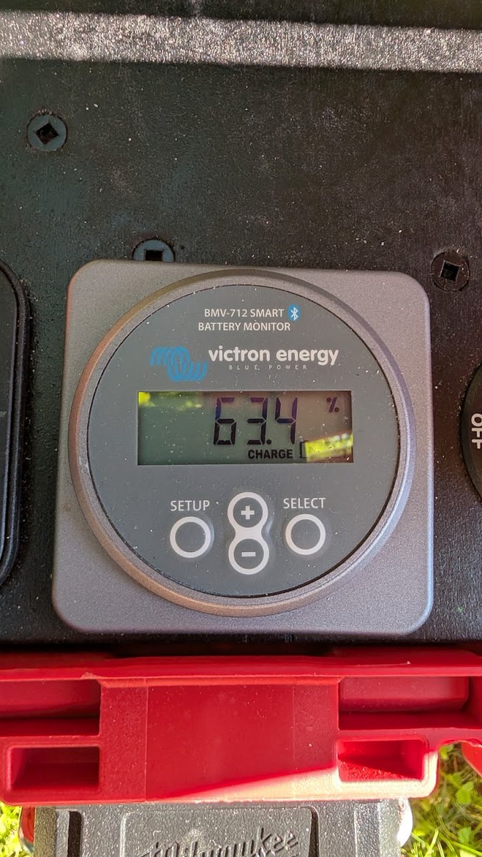VE3ORF_FieldDay's tweet photo. It's Sunday of #ARRLFieldDay and the sun is out. Time to get those batteries charged back up! #ARRLFD https://t.co/InhGSCYcI8