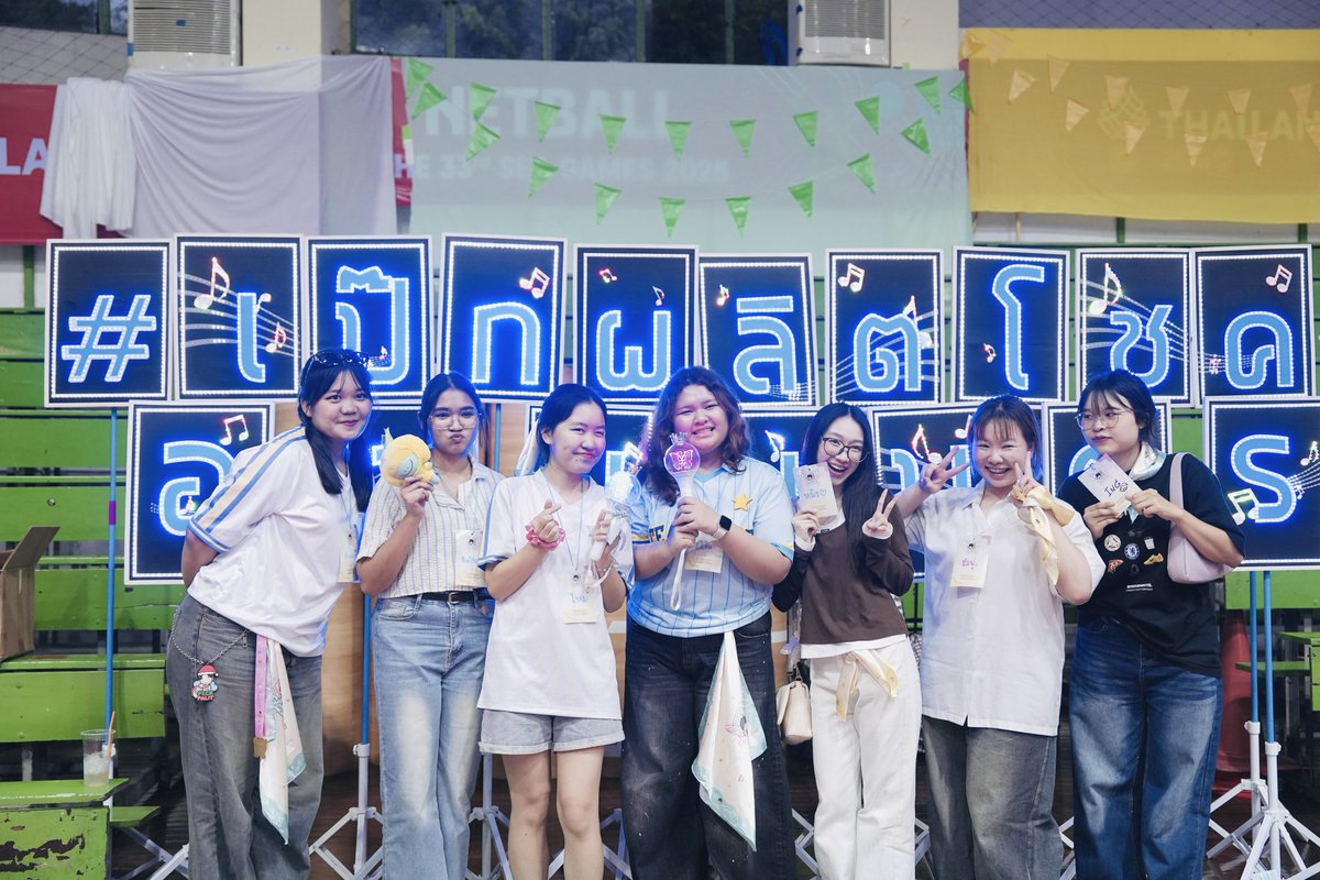 Fairyziiipalit's tweet photo. Nuch is all around 
✨🦋💓🦋

💖
#702funfair 
#เป๊กผลิตโชค #PeckPalitchoke
@peckpalit 
#fairyxpeckpalit https://t.co/phe0rCzKeJ