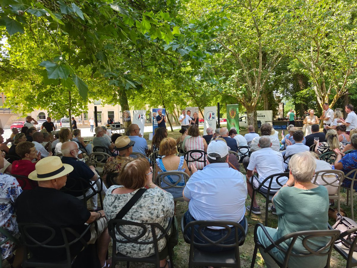 EmericSalmon's tweet photo. Vous étiez plus de 200 aujourd'hui à Pont-sur-l'Ognon pour accueillir @mvalet_officiel à notre repas champêtre.

Merci pour votre présence nombreuse pour ce grand moment de convivialité de la fédération.

Merci particulier aux nombreux élus qui ont fait le déplacement ! https://t.co/O6UOolWzmm