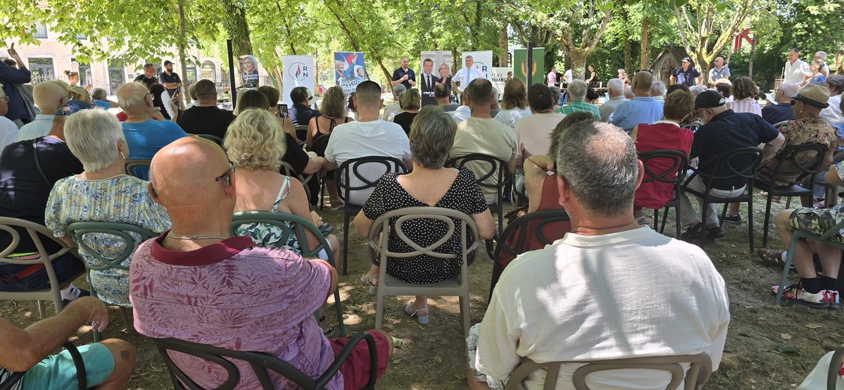 EmericSalmon's tweet photo. Vous étiez plus de 200 aujourd'hui à Pont-sur-l'Ognon pour accueillir @mvalet_officiel à notre repas champêtre.

Merci pour votre présence nombreuse pour ce grand moment de convivialité de la fédération.

Merci particulier aux nombreux élus qui ont fait le déplacement ! https://t.co/O6UOolWzmm
