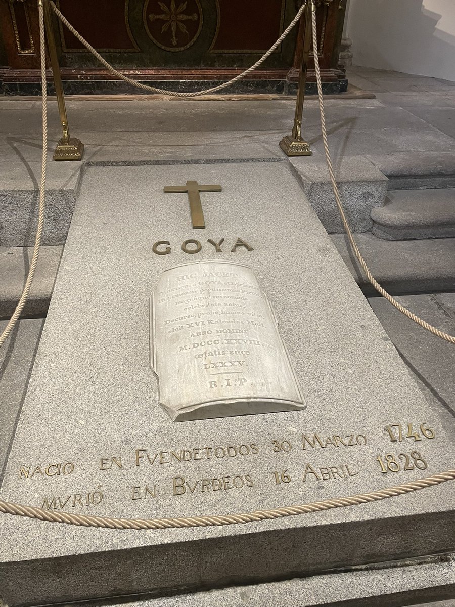EstefMolina_'s tweet photo. ⛪️ Visitando la ermita donde descansa Goya (San Antonio de la Florida). Un lugar muy poco conocido de Madrid, pero que brilla por los frescos originales del pintor. Qué aura tan especial. https://t.co/bMRmcvGocK
