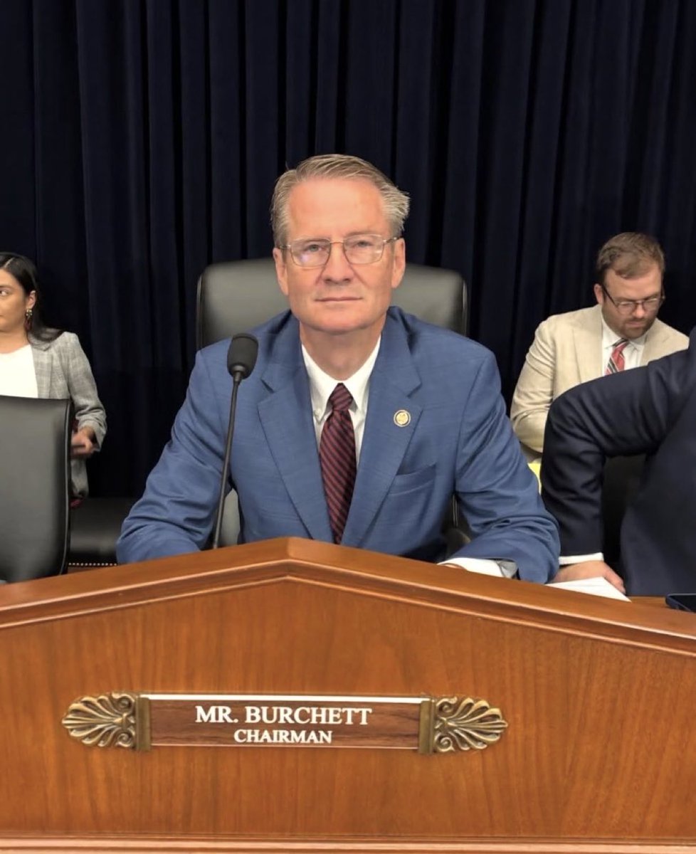 JohnFitzgexj's tweet photo. HOLY SMOKES: Tim Burchett just EXPOSED John Thune on a Saturday for pushing to take our rights away instead of protecting our rights

JOHN THUNE IS A TRAITOR RINO 💯 https://t.co/2yx07IlWnY