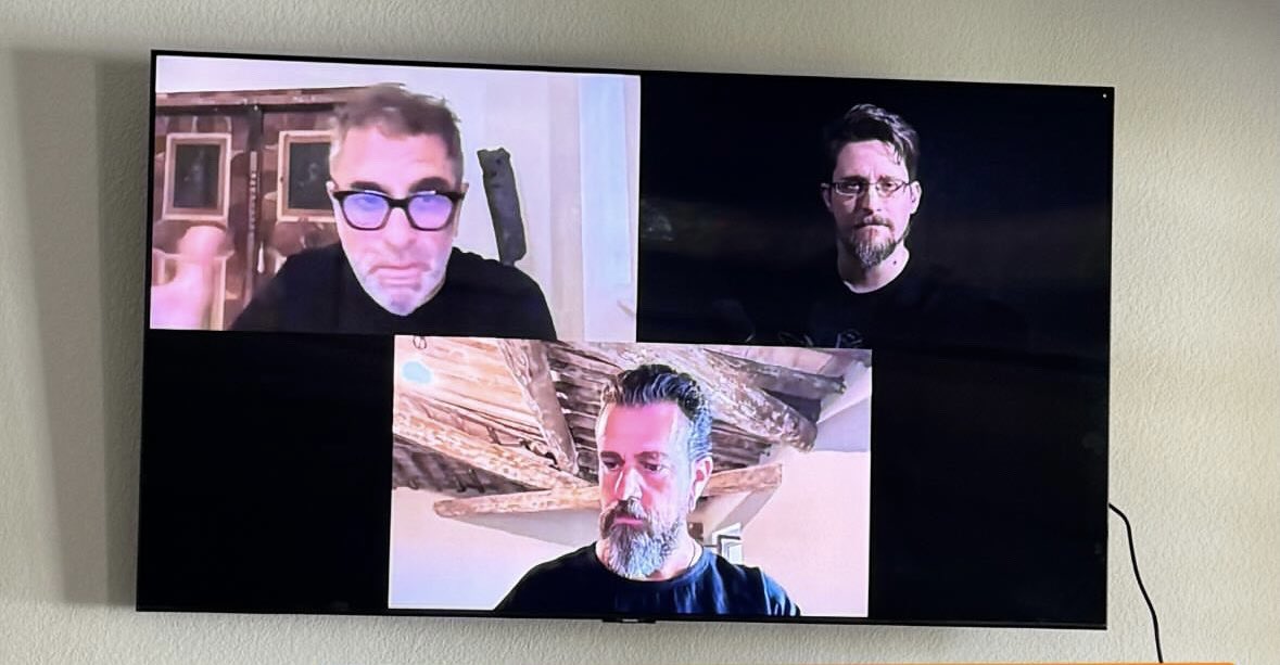tiffany_varty's tweet photo. Bitcoiners watched The Six Billion Dollar Man first.

This isn’t just Julian Assange’s story. It’s a stress test on the American experiment itself.

Every day I wake up in America knowing I have certain freedoms. Whether I choose to exert them or not.

That didn’t come from me. It came from people before me.

The value in the stories of revolutionaries is that they laid the foundation for who and what and where we are today. Both the good and the bad.

Colonial America. Aspirations.

Democracy is the exception. Most of the world lives under authoritarians, despots, and tyrants.

The American experiment IS democracy. This radical idea that sovereignty lies with the people.

Our founders wanted to create something brand new. They were willing to risk everything for this. And expose how power operates.

So did Assange.

The system was designed to prevent what they feared most…unchecked power: limit it. bound it. expose it.

But power still goes unchecked.  When Visa, Mastercard, and PayPal cut off WikiLeaks …Bitcoin was the way.

That’s the point.

Sovereignty lies with the people. That idea is 250 years old and still being fought for today. ⚡️🎬

😎Proud to be a Bitcoin Producer of the film @BTCSoCo @NatalieVarty @HarryGBeckwith alongside many other Bitcoin social club communities.  Screening coming to Scottsdale soon.  GREAT WORK @EugeneJarecki Kathleen @leeniest & @6BDM_DOC Team.