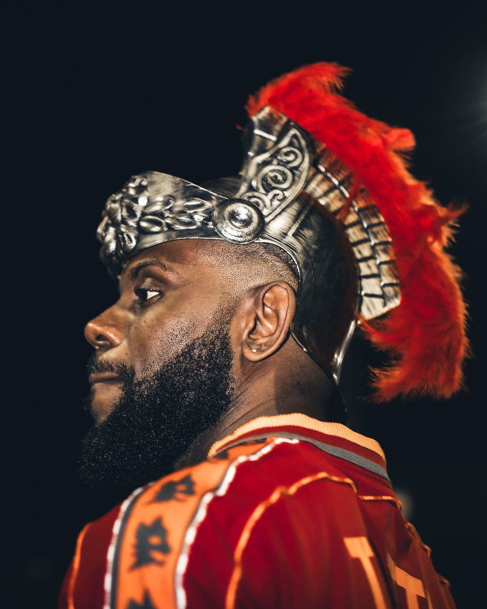 Bantys_plugggg's tweet photo. 📸 Odumodublvck wearing a Gladiator Helmet. 🪖
Is it what I'm thinking 🤔 😳 https://t.co/yzmplaNsNY