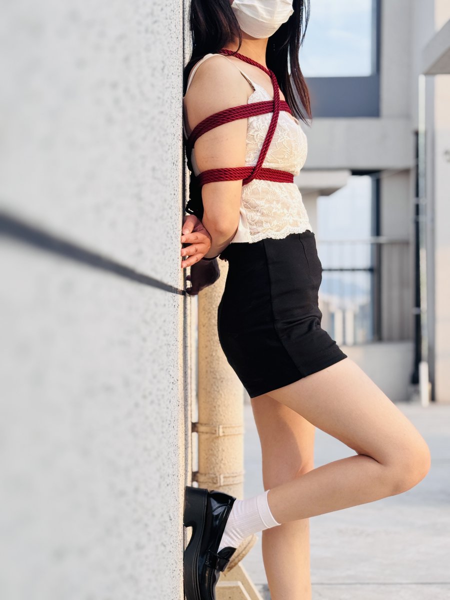 xiaoxin1152768's tweet photo. 绳影 https://t.co/zgGxizwsGm