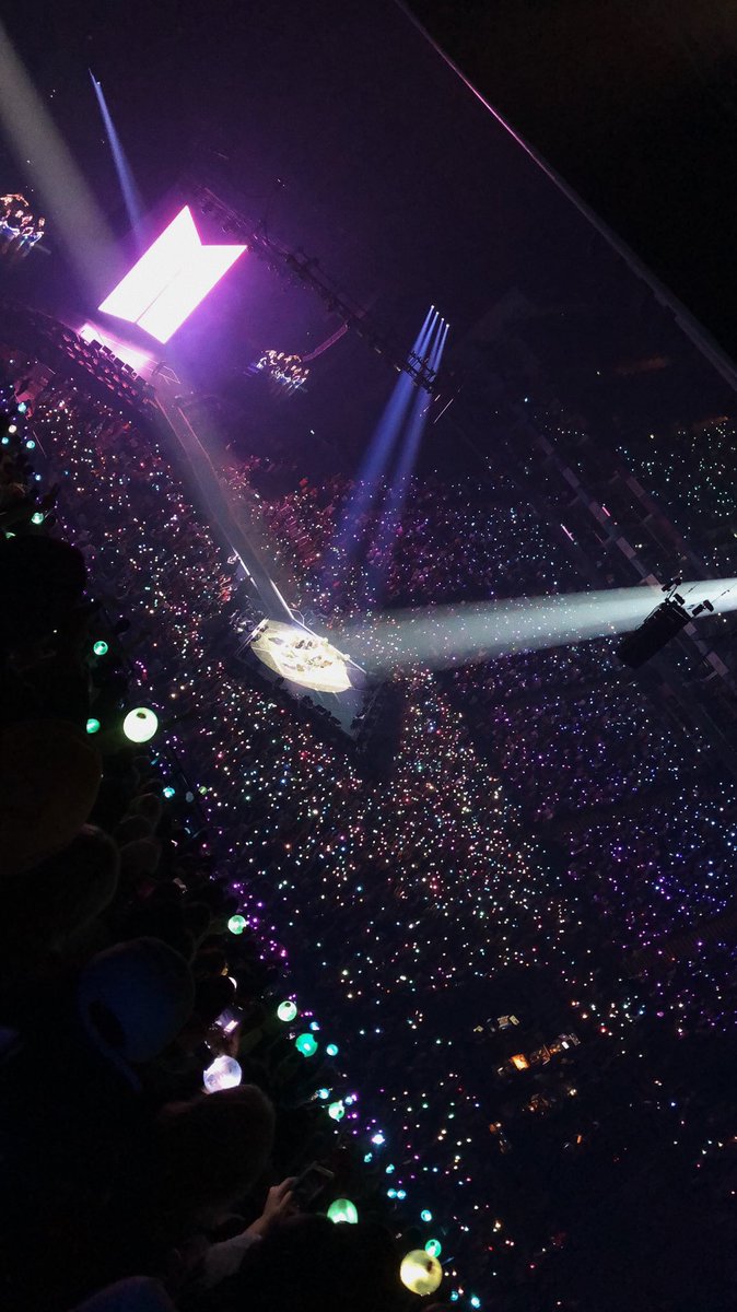 yoongislab7's tweet photo. the best days of my life, see u next time, you make me the happiest. 
보라해💜    @BTS_twt 
Let's stay young forever, together. 
101018 💜                        020619 💜
260626 💜                      270626 💜
#London #Madrid #BTS https://t.co/228wZSyxrk
