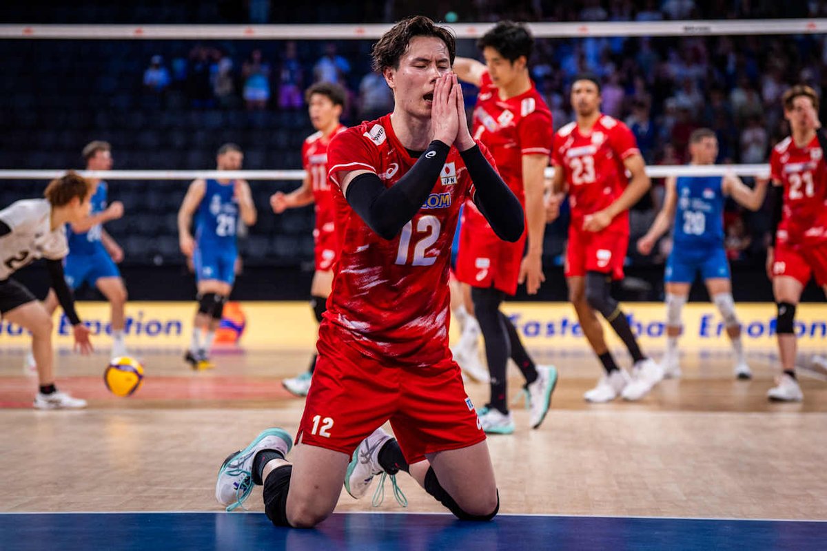 Jakub110Jakub's tweet photo. ❗️🇯🇵 RAN TAKAHASHI  🆚️
REPREZENTACJA FRANCJI 🇨🇵 (3-2):

▪️ 2️⃣1️⃣ PKT
▪️ +13
▪️ 40% pozytywnego przyjęcia 
▪️ 49% skuteczności w ataku (21/43)
▪️ 26% efektywności w ataku 
▪️ 11 zanotowanych obron 

Foto: Volleyball World 
#VNL2026 https://t.co/PqrIlTfyKn
