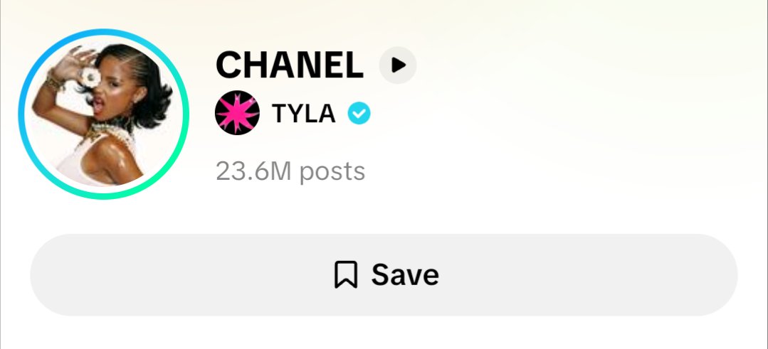 JunoThunder's tweet photo. @mobstarrs1 Both on Tiktok and Spotify your fave is  still behind gurl. 
Ayra is a Tiktok artist 
Cus that's where people listen to her and move on with their day. https://t.co/yTskAignGv