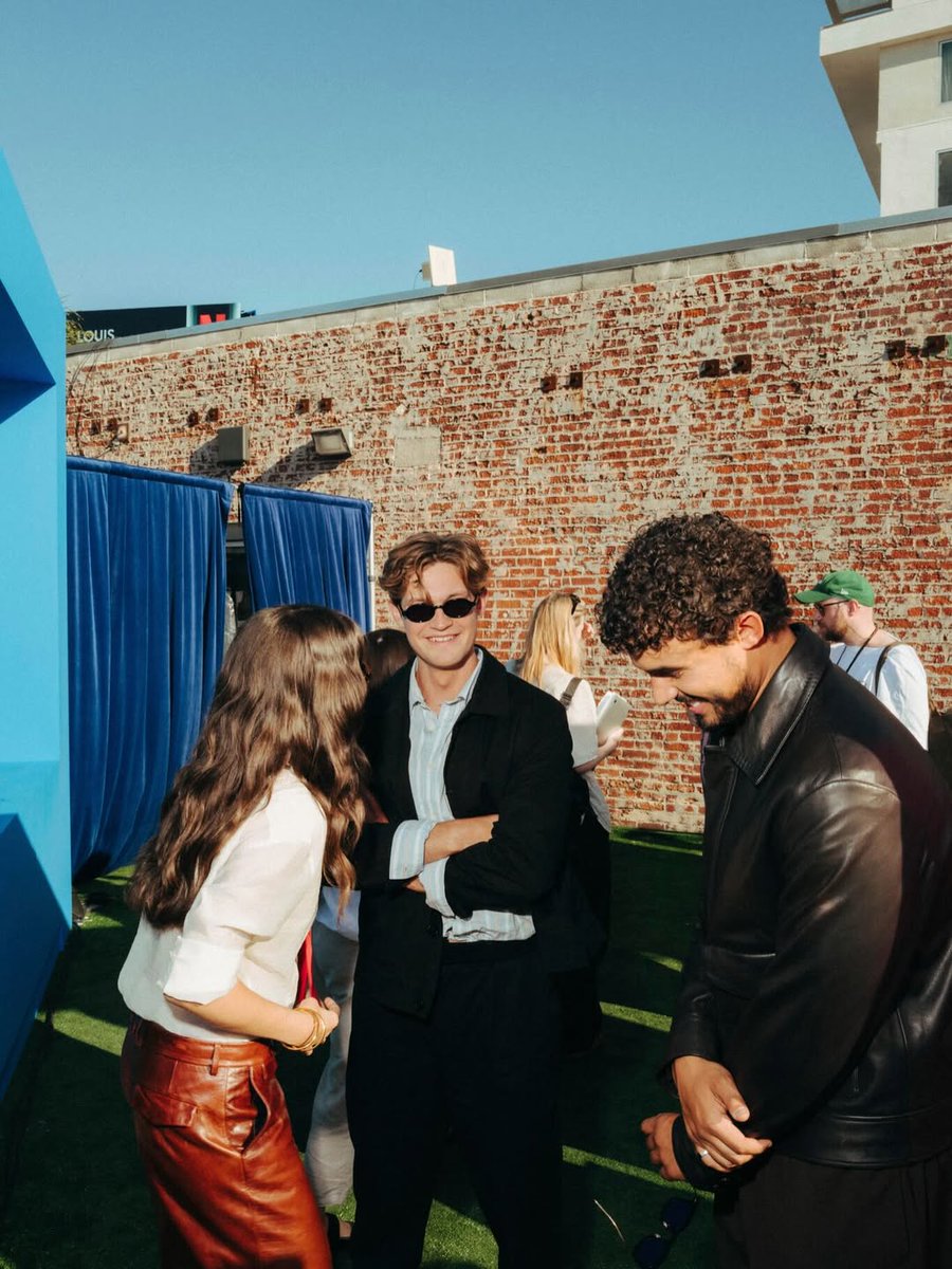 abmfldn's tweet photo. the best trio ever !!! the way these 3 clicked is insane. absolutely need them working together https://t.co/5N1ZKVX3ZX