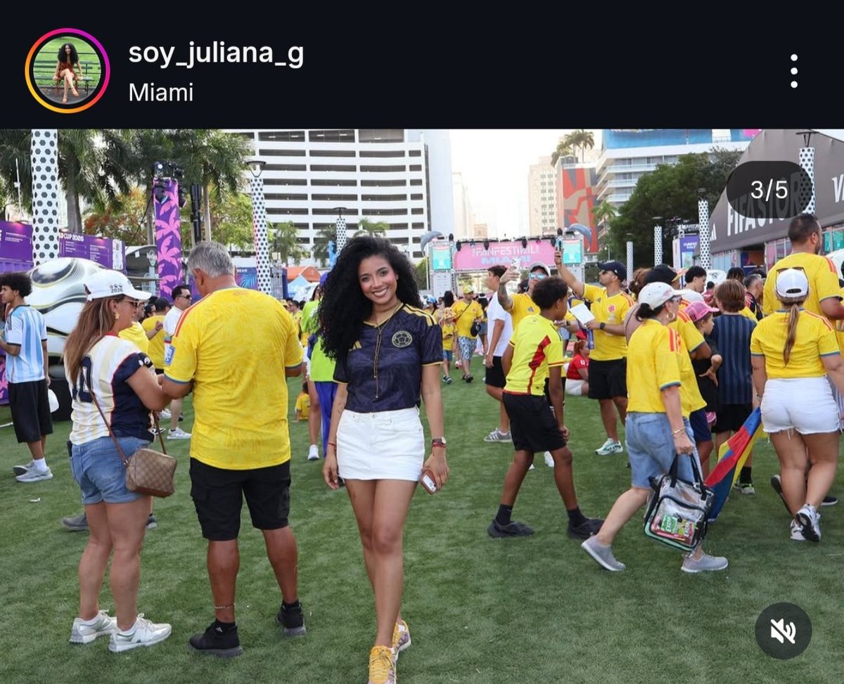 ojocolombia2026's tweet photo. 🇨🇴 la izquierda PETRISTA le dice a sus seguidores que Odian el capitalismo, la selección Colombia, la camiseta, estados unidos,ñ y miami.

👉🏻 Pero son los  primeros en llegar a Miami para disfrutar el capitalismo, ir a ver la selección Colombia y portar la camiseta. 

Juliana GUERRERO en Miami 

Que opina ❓