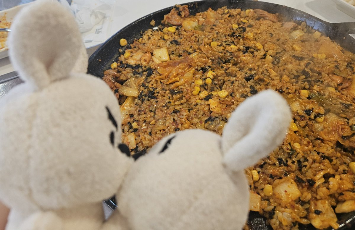 Nan_Hyang__'s tweet photo. #옥수수밥
카페 근처에 먹으러 간 닭갈비두 넘 맛있었음!!! 볶음밥이 또 킥이죠🤤 또 먹구싶다... https://t.co/XJuOhH71dr