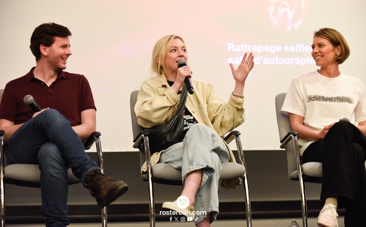 RosterCon's tweet photo. #FATP2 - Les photos du panel avec Laurie Holden, Chandler Riggs, Emily Kinney & Lauren Cohan sont en ligne // Photos from the panel with Laurie, Chandler, Emily & Lauren are now online #TheWalkingDead #TWD
👉 https://t.co/TjQrQjQ0yu https://t.co/PnhIRAPFj1