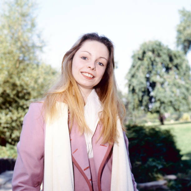 astrozombies76's tweet photo. Birthday girl 🎂🎁💐
#LallaWard #Romana2 https://t.co/2CRoEIpIFc