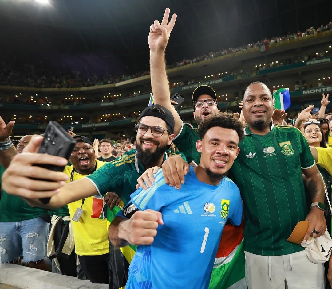 UnplayableZA's tweet photo. 𝗠𝗢𝗦𝗧 𝗖𝗔𝗣𝗣𝗘𝗗 𝗕𝗔𝗙𝗔𝗡𝗔 𝗞𝗘𝗘𝗣𝗘𝗥𝗦!!!
91 Itumeleng Khune
67 Ronwen Williams ⬆️
67 Andre Arendse
#BafanaDay
#FIFAWorldCup
#UNPLAYABLE https://t.co/8RYMX0hPkO