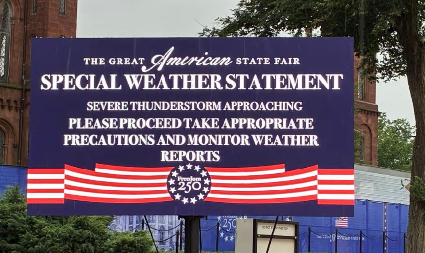 AwesomeNewsom's tweet photo. Donald Trump's State Fair is closed due to the following weather conditions: Mostly vacant, with periods of no-shows, followed by extreme emptiness, with 2% precipitation and 98% humiliation. https://t.co/2FJvPhcAFv