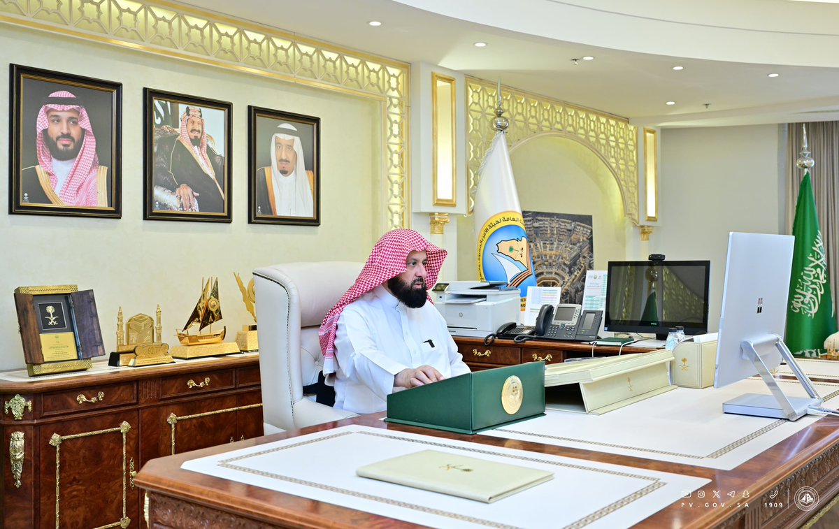 PvGovSa's tweet photo. الرئيس العام لـ #هيئة_الأمر_بالمعروف والنهي عن المنكر يطلق حزمة من الخدمات الإلكترونية.

https://t.co/xe5ShZVO3S https://t.co/EkWH5PnPTC