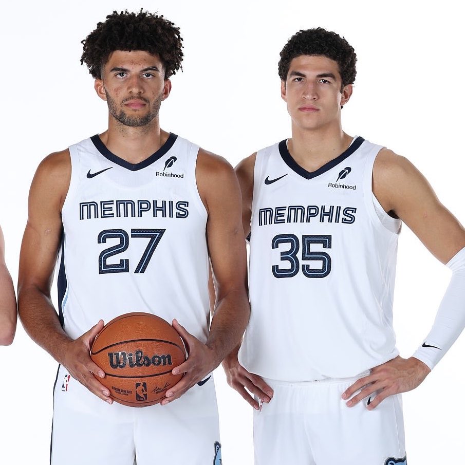 Grizzlies_szn's tweet photo. THIS DUO PLAYS BASKETBALL THIS WEEK. 😤 https://t.co/SWY8ztQb7h
