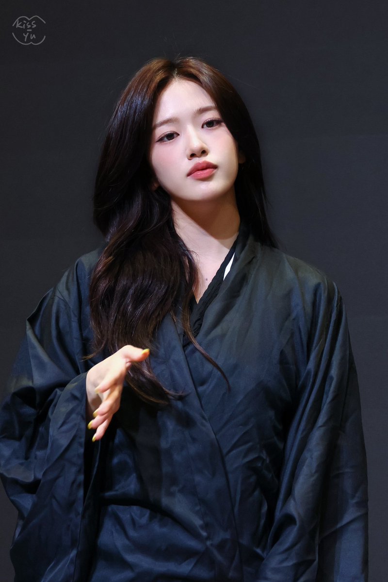 FF_metrom's tweet photo. 저승사자 윶 뜬 기념 홍보 나왔습니다 나 운다 https://t.co/r9ivdOJR8Q