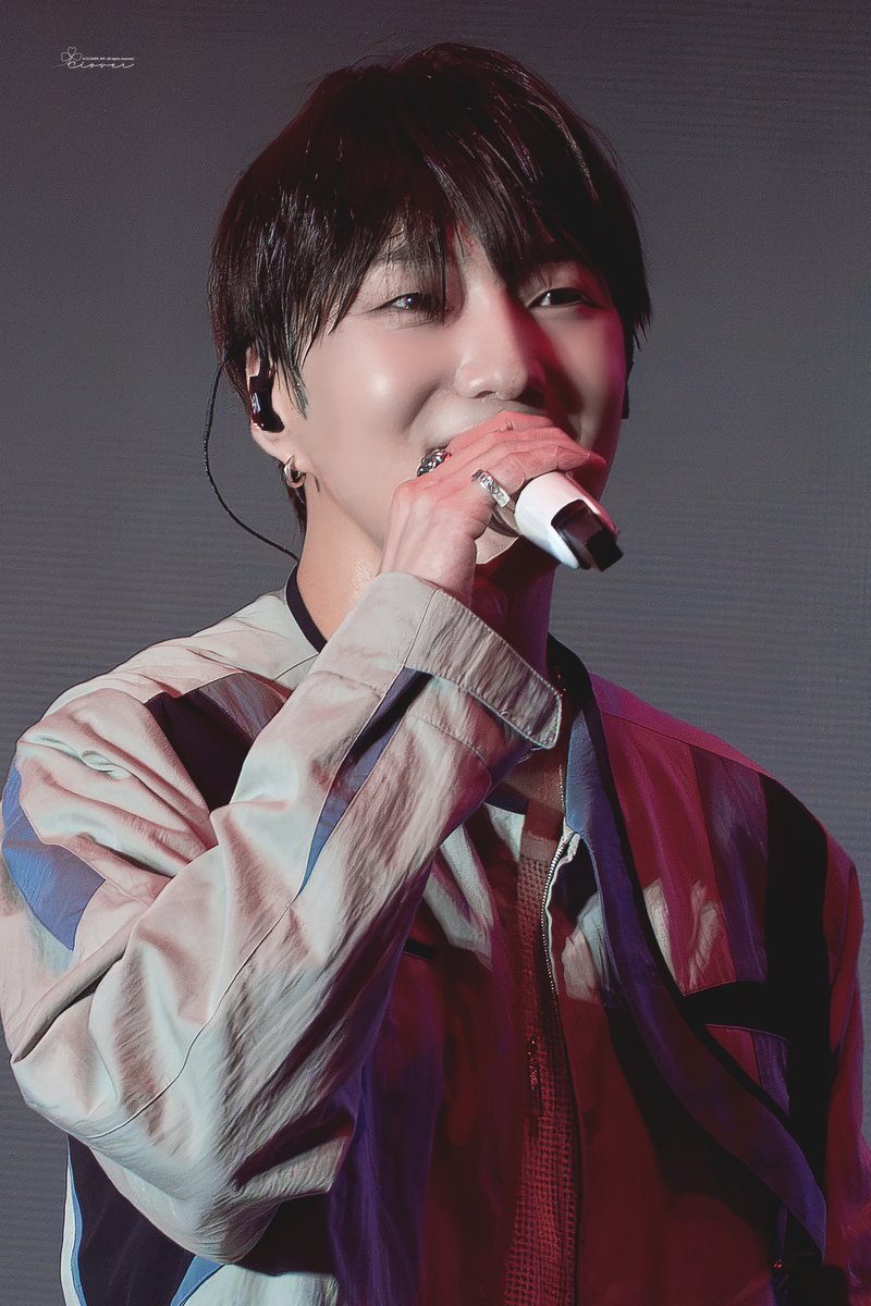 Clover_pic's tweet photo. 260628 어썸 스테이지 위너

#위너 #WINNER #강승윤 #YOON https://t.co/gFJ2tdEHAZ