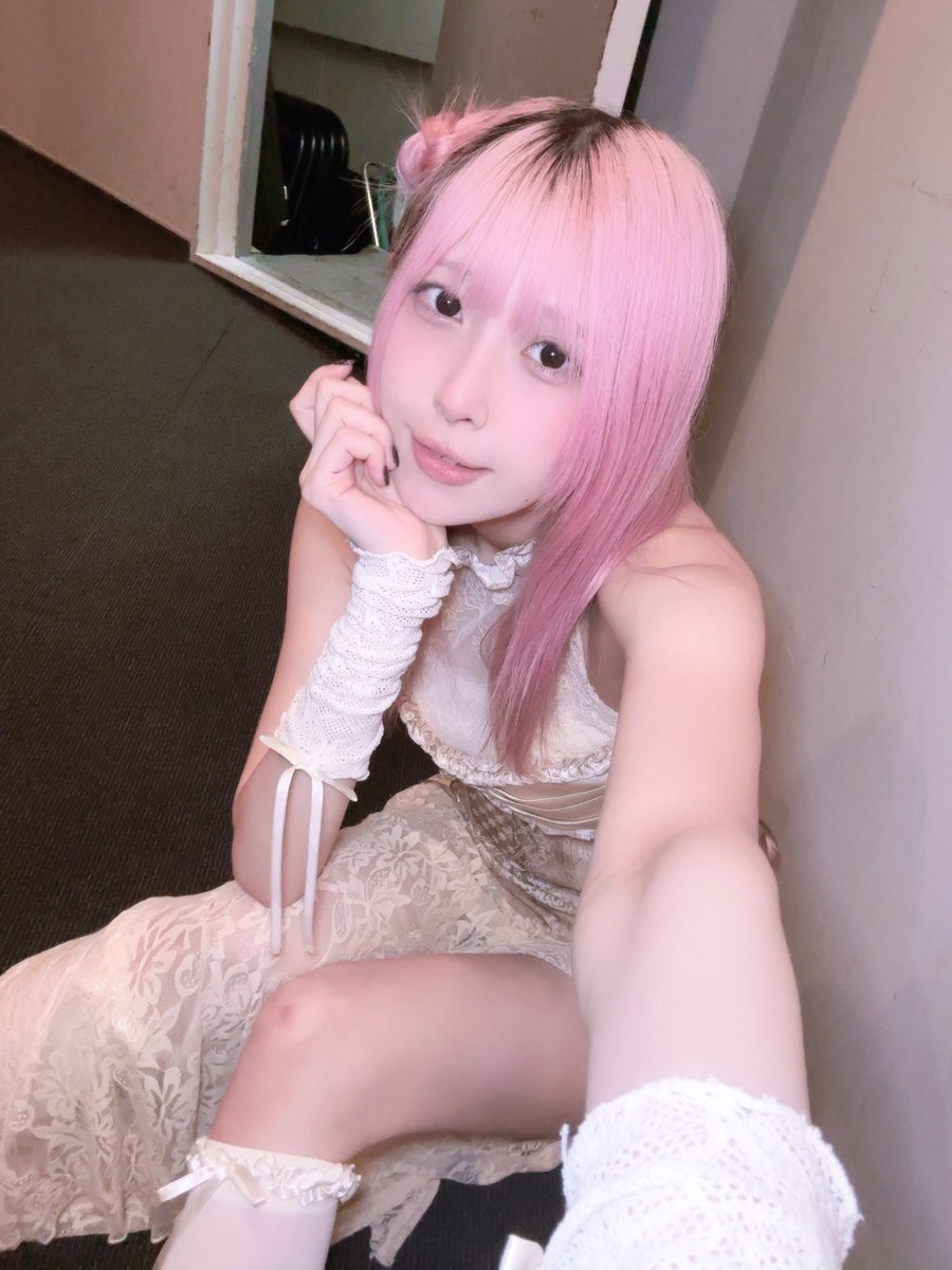 tftf_k_sekai's tweet photo. #TOKYOてふてふ
SHIBUYA PLEASURE PLEASURE
単独公演 〜FLYING DOWNWARD〜

今日いてくれた皆
ほんとうにありがとぉᐡ>  ̫ <ᐡ!!!!
ここにいられてよかったと
心から思ったよぉ
一緒にいてくれるめんば~と
蜃気楼に大感謝ᐡ߹-߹ᐡ
これからもよろしくねぇ~ ~

#TFTFFLYINGDOWNWARD https://t.co/XAeHJ5v59m