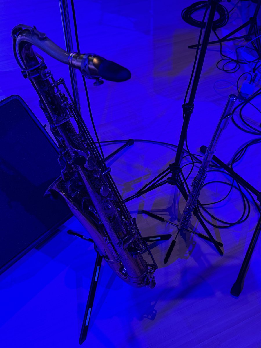 Harnov_ts1175's tweet photo. #Soulmatics
@福岡市立西市民センター
でした〜。
今日もみなさまパワーすごかった…
4枚目:
楽屋でみんなで鶴を折りました。
数年ぶりに記憶を頼りに折ってみました。(真剣) https://t.co/JlKiAwnKTl