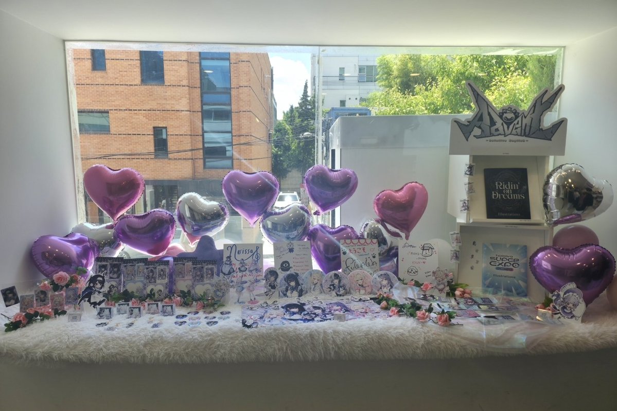 Mace_Rem's tweet photo. 이번주에 지인분들이랑 콜라보 카페 갔다왔습니다 처음 가보는 매장인데 엄청 잘 꾸며져 있고 굿즈도 다 예쁜거 같아요!
#hololiveEN #holoAdvent #투니크 https://t.co/WgWNYM6bds