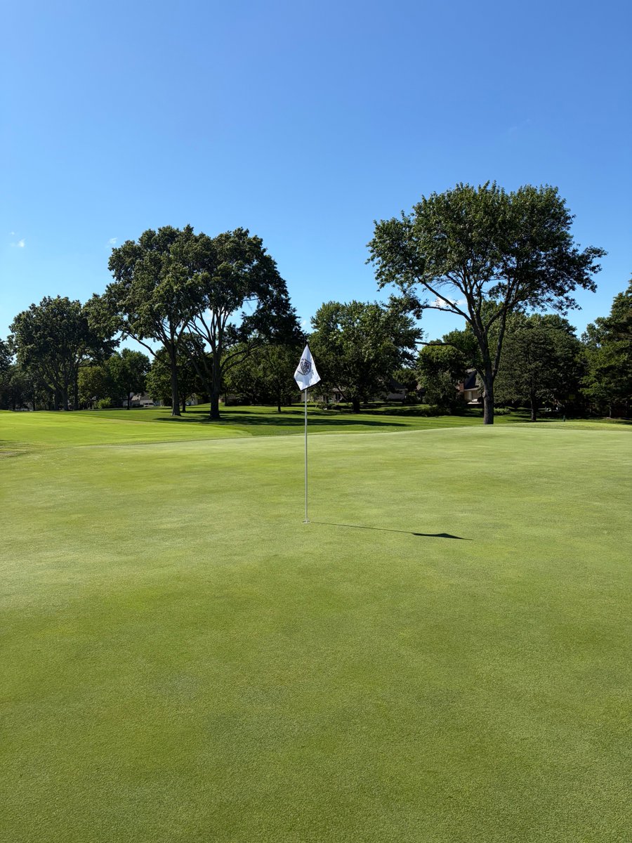 CRgreenside's tweet photo. The Agronomy Team had a great week preparing the golf course for the 2026 Jambalea Member-Guest tournament.   

#OneDreamOneTeam #CCL #ForeTheMembers #SuperView https://t.co/RjOxxBMR40