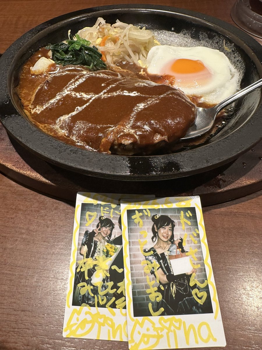 so7190's tweet photo. 今日はみいなちゃんブレーメンラストライブへ！
直接お疲れさまと言えてよかった☺️
初めましてした会場の話しや足の件あったけどいま元気に動けててキレキレのパフォーマンスも目に焼き付けられて今日行けて😊
生誕祭のパネルずっーと預けたままで🙏
最後目の前で開けてみせてくれて😂
DOBAのデコ❣️ https://t.co/VGq6DF8Mfk