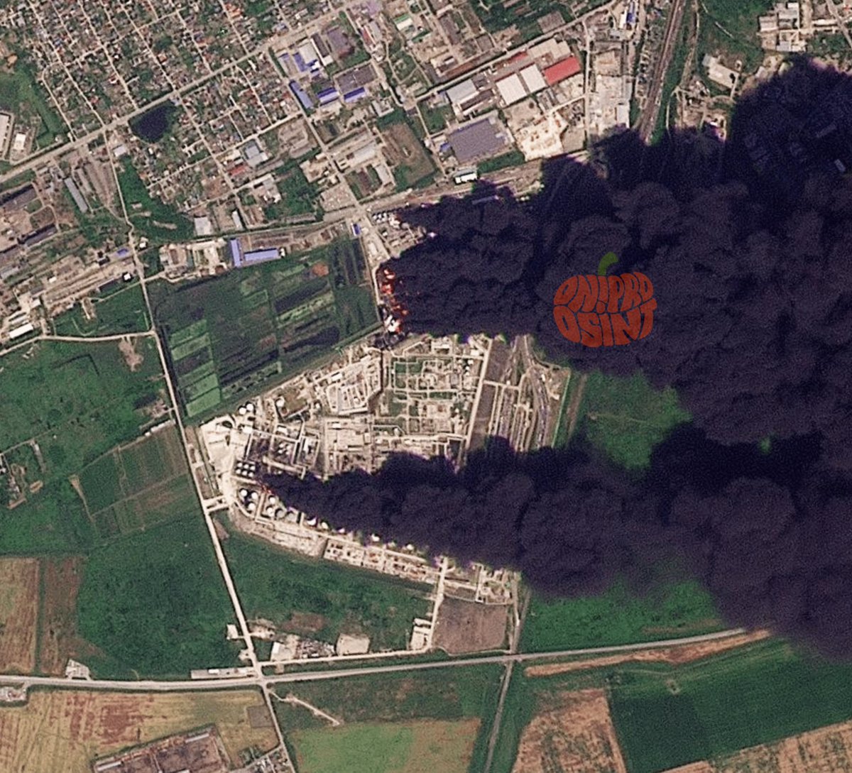 BohuslavskaKate's tweet photo. Satellite image of the Slavyansk oil refinery in Slavyansk-on-Kuban, Russia, after an overnight drone attack, shown by Dnipro OSINT.

Looks amazing 😎 https://t.co/rGkQ8C2Ut0