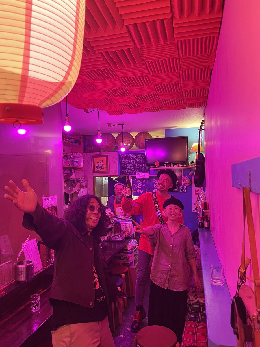 canadamasakazu's tweet photo. 町田タロー庵

この前、イベントに出演して頂いて気になっていたしんごとひでこさん

勝手に、音楽の場所でちゃんとお会いしたかったジョニーさん

3日前にタローさんから連絡頂いたりとか

全部繋がって

足を運んで本当に良かった

生音の良さがちゃんと伝わる空間

最高な夜でした https://t.co/V0ggd7naLT