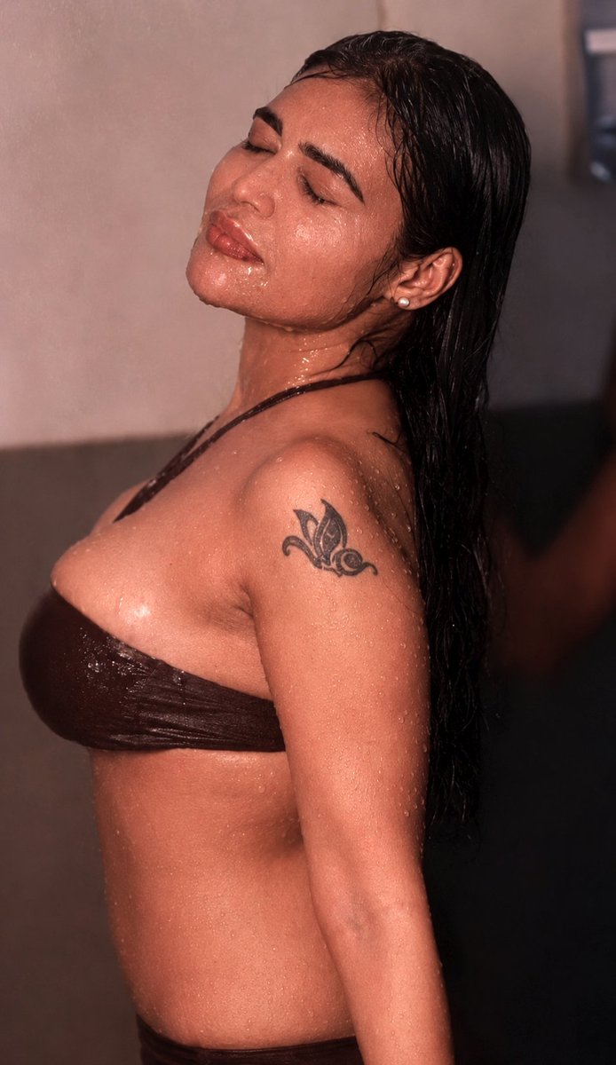 Charlie130981's tweet photo. Weekend vibes 👙🔥🥵 #subscrption #dharshagupta https://t.co/YIkaFgJYXl