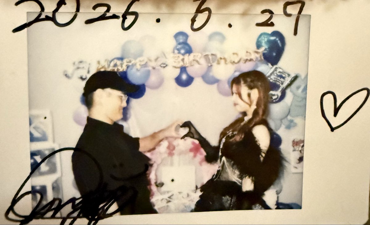 ykkkaomm's tweet photo. 260627(土)猫シアター
#白岡今日花 生誕祭一部二部参加
#TaskhaveFun
白岡ちゃんお誕生日おめでとうございます😇今は何をするにも不安なく充実しているそうでこれからも明るく過ごせることを願っております😄😄24歳🎉 https://t.co/YlLT11bOhU