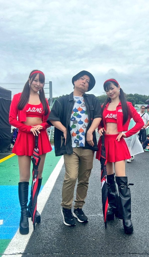 02jun1203's tweet photo. お世話になった方々に感謝！

普段見ない景色をありがとう！

車の爆音、迫力あるドリフト！
絶え間ない実況！
服装も脳天ぶち抜くカッコイイレースクイーン！
最高でした(*^^*) https://t.co/3D6w82APkr