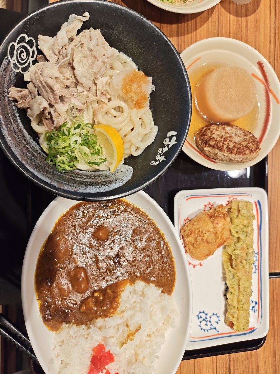 emptyKilling's tweet photo. 食べ過ぎだァァ https://t.co/junNe5HfFC