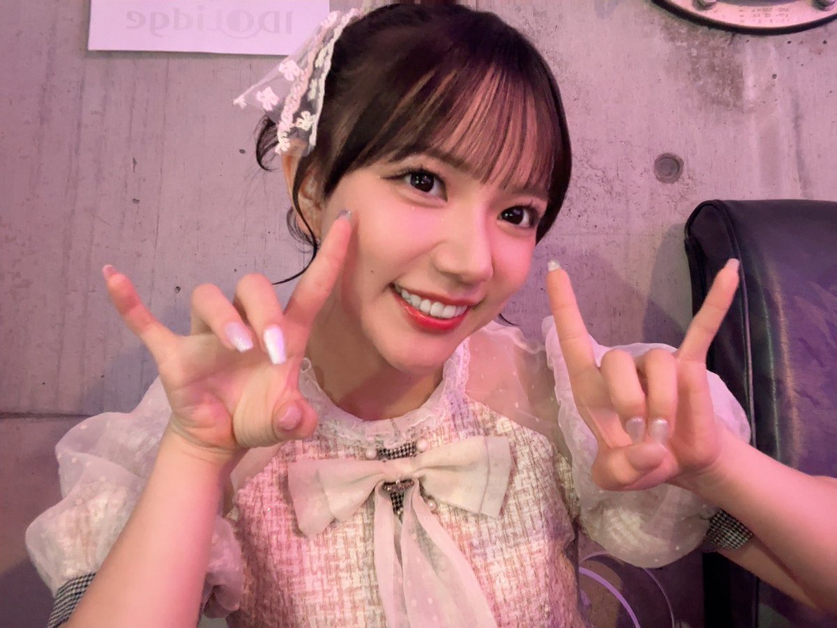 shioka_ishizuka's tweet photo. 仲良くなれて嬉ｼｰｻｰ꒰(՞..◜ヮ◝..՞)꒱🌺 https://t.co/jDoRJOFBFl