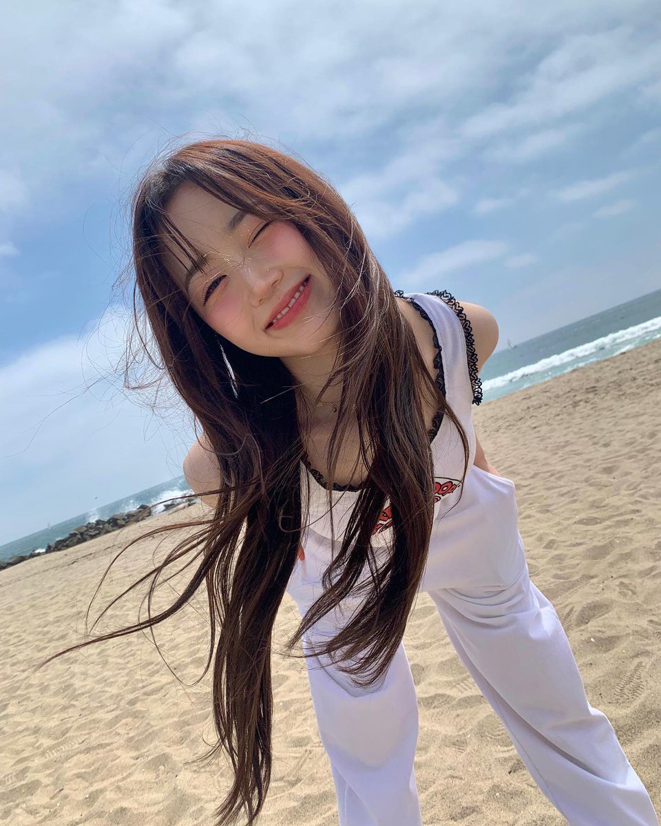 lovesick_hw's tweet photo. 바다... 그리구 해원 https://t.co/STBnUSIAyV