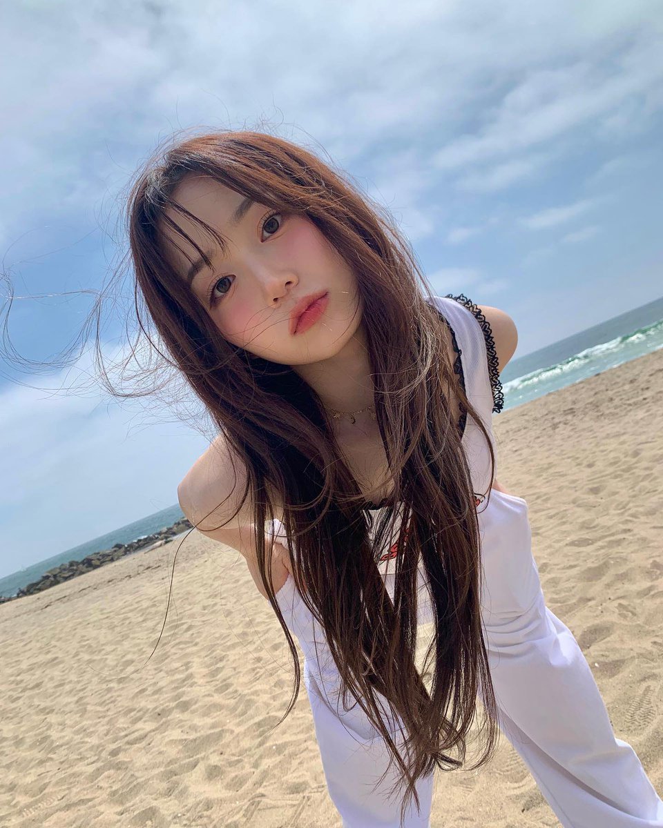 lovesick_hw's tweet photo. 바다... 그리구 해원 https://t.co/STBnUSIAyV