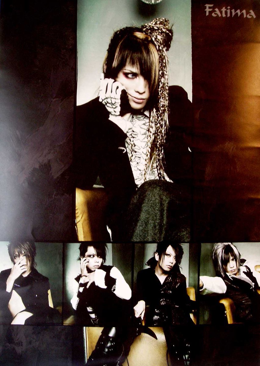 Soan_official's tweet photo. 解散から21年もの月日が経ちました
Xを見ると当時共演した仲間が今も活動していたりと凄く良い刺激をもらえます
FatimaのTowaとして人生で最高に良い経験が出来ました
Downerという変名バンドからスタートしたことも懐かしいね🙃😂
今も覚えてくださってる皆さんありがとうございます😀 https://t.co/iqSuzMn6cZ