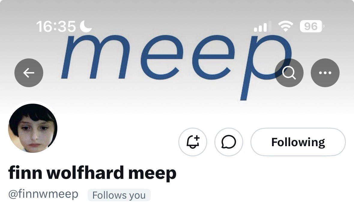 beccaIovesnoah's tweet photo. the #meep account followed me back 😭:] https://t.co/51G6jsotrh