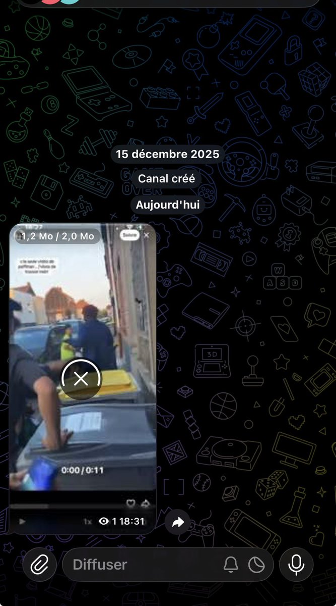 FatboyKrillz's tweet photo. Je remet la video du 1v30 sur paffman après sa vidéo sur les voilées

vidéo ici 🎥👇
https://t.co/H3iV59LMFv… https://t.co/BUtHN6eLG4
