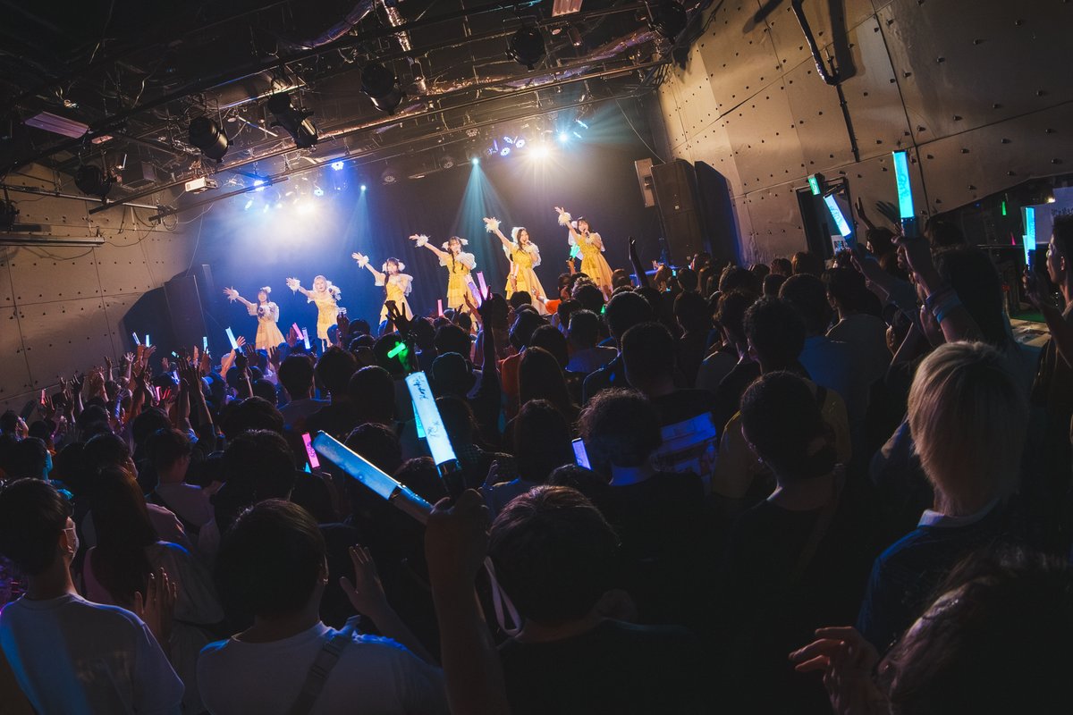 fishbowl2021's tweet photo. #fishbowl 『トウカイニシキ』tour 
                  supported by #JR東海 
6/28(日) 名古屋・X-HALL ZEN

本日は大変多くのお客様にご来場いただき、おかげさまで【SOLD OUT】となりました！足をお運びいただいた皆様、誠にありがとうございました。

次回のツアーは、8/26(水) 東京・Spotify O-EASTにて開催いたします！
チケットは現在、好評発売中です🎫
皆様のご来場を心よりお待ちしております🚄🐟

8/26(水) 東京・Spotify O-EAST OPEN  18:30 / START 19:15
▽チケット購入はこちらから
https://t.co/zX0PvJVGq7